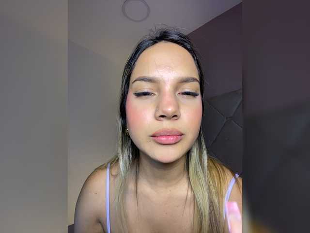 MeganRosse1 live cam on BongaCams
