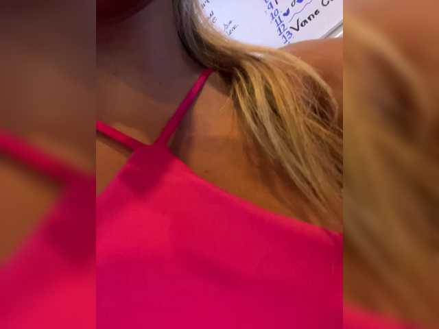 MeganRosse1, live now on BongaCams