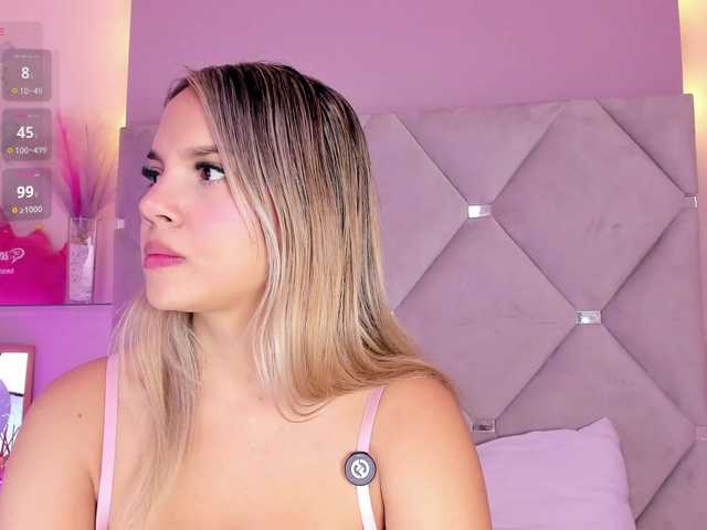 MeganRosse1 live cam on BongaCams