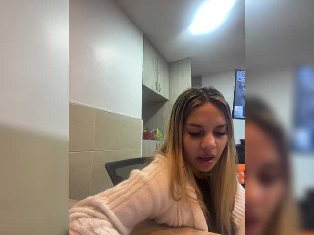 MeganRosse1 live cam on BongaCams