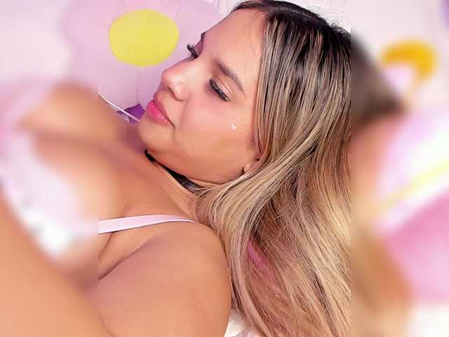 MeganRosse1 live cam on BongaCams