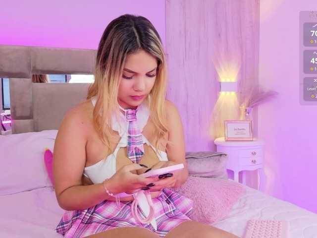 MeganRosse1's BongaCams show and profile