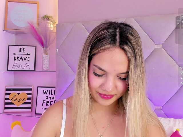 MeganRosse1 live cam on BongaCams