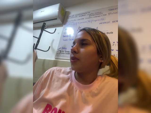 MeganRosse1 live cam on BongaCams