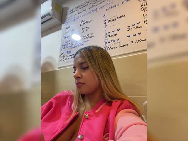 MeganRosse live cam preview