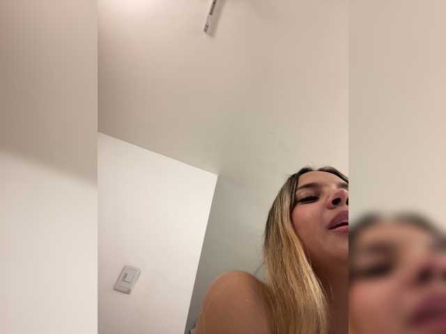MeganRosse1 live cam on BongaCams