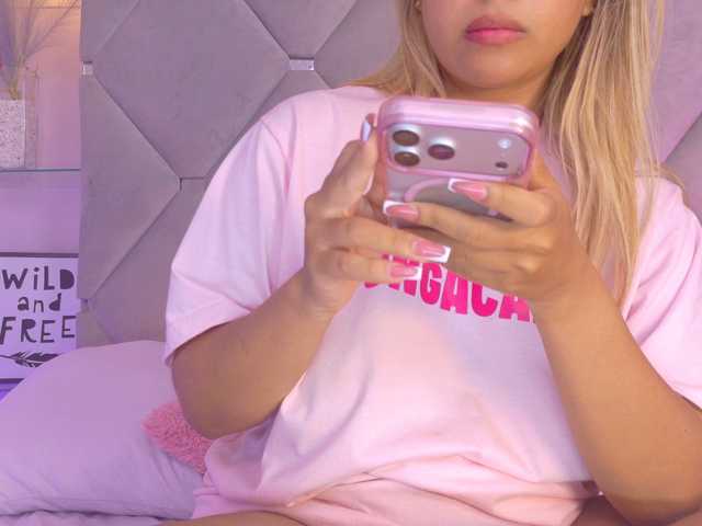 MeganRosse1, live now on BongaCams