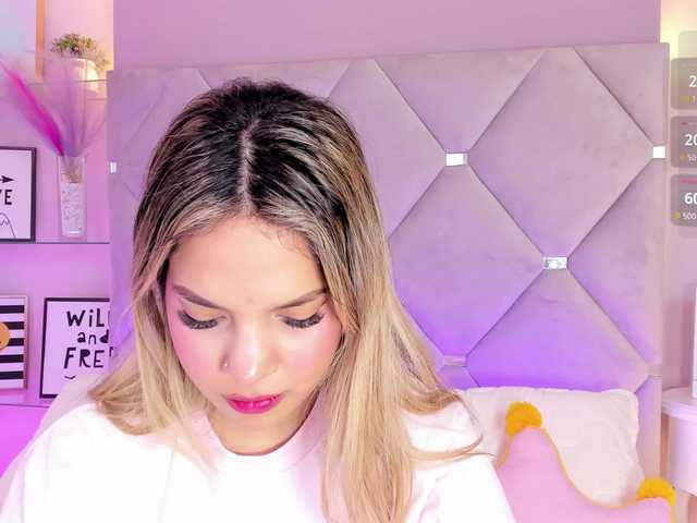 MeganRosse1 live cam on BongaCams