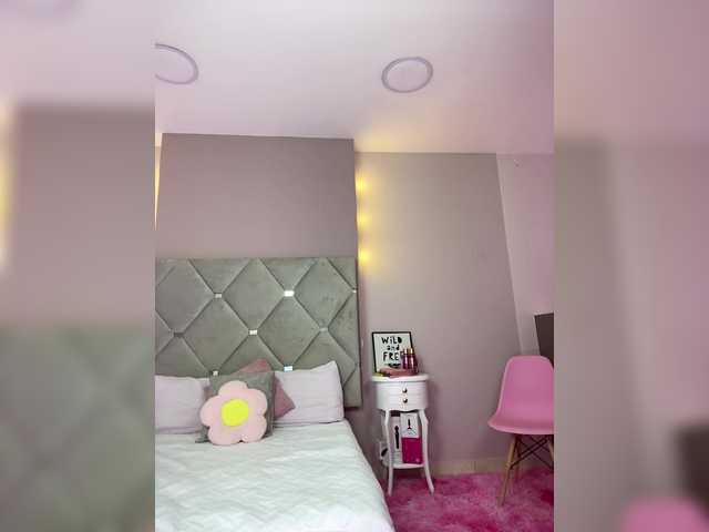 MeganRosse1 live cam on BongaCams