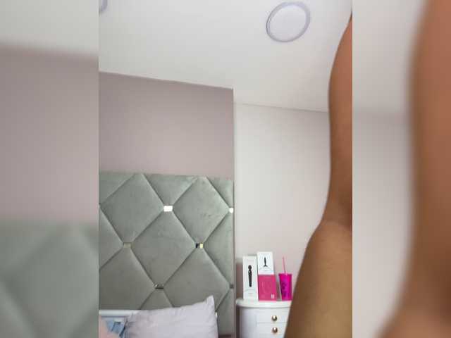 MeganRosse1 live cam on BongaCams