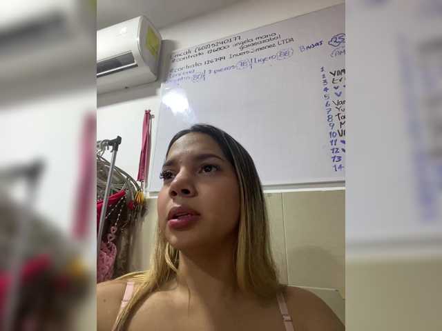 MeganRosse1 live cam on BongaCams