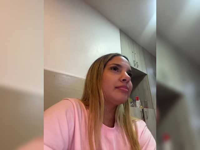 MeganRosse1 live cam on BongaCams