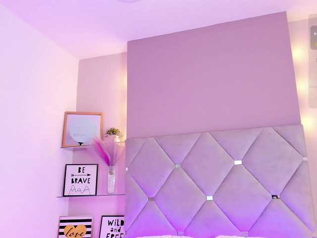 MeganRosse1 live cam on BongaCams