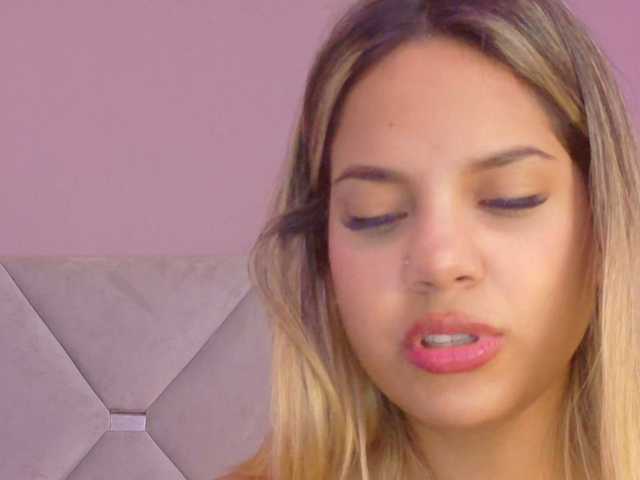 MeganRosse1 live cam on BongaCams