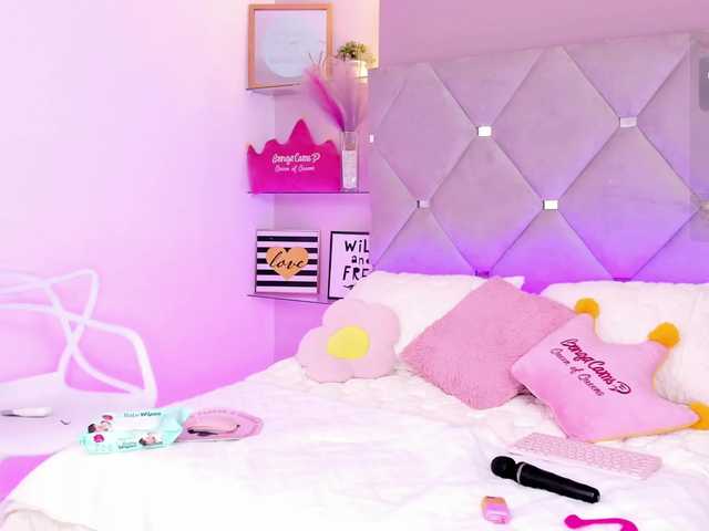 MeganRosse1 live cam on BongaCams