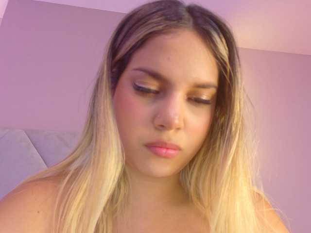MeganRosse1 live cam on BongaCams