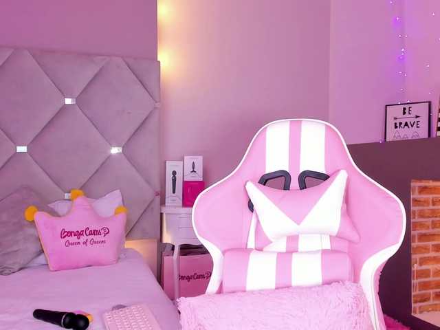 MeganRosse1 live cam on BongaCams