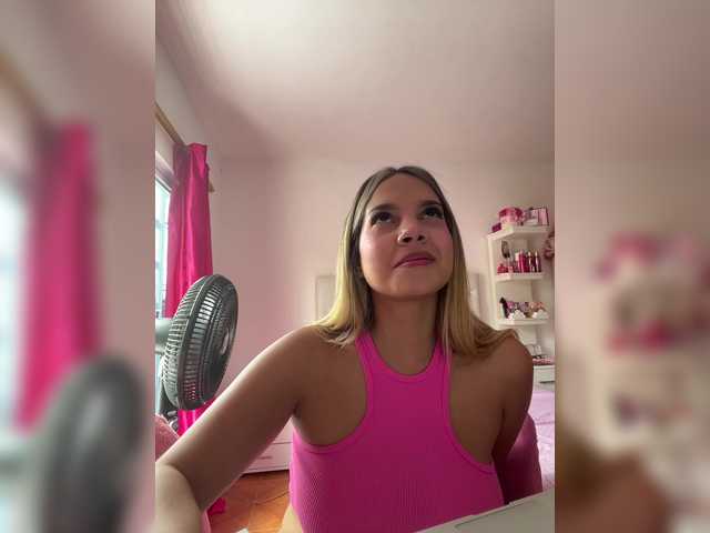MeganRosse1 live cam on BongaCams