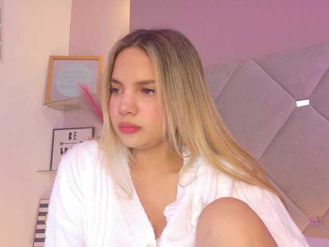 MeganRosse1 live cam preview