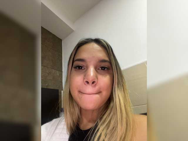 MeganRosse1 live cam on BongaCams