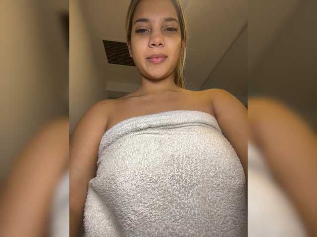 MeganRosse1 live cam on BongaCams