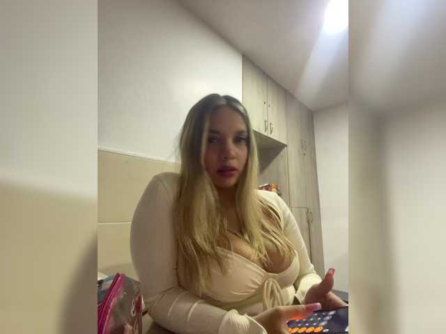 MeganRosse1 live cam on BongaCams