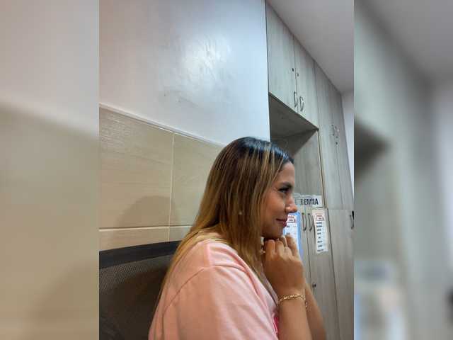 MeganRosse1 live cam on BongaCams
