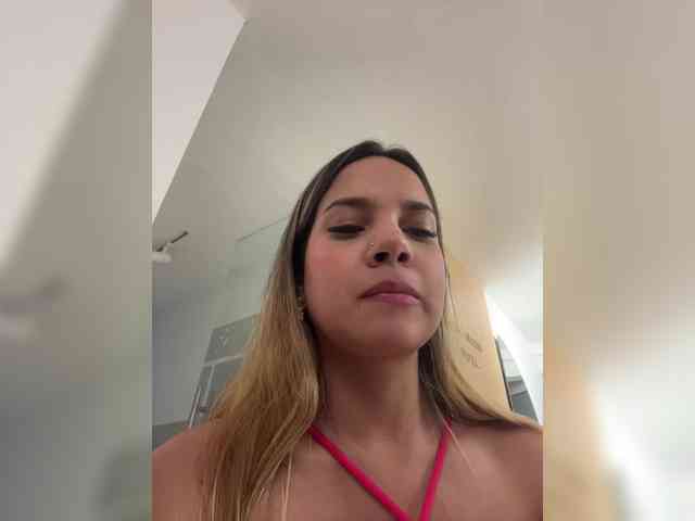 MeganRosse webcam