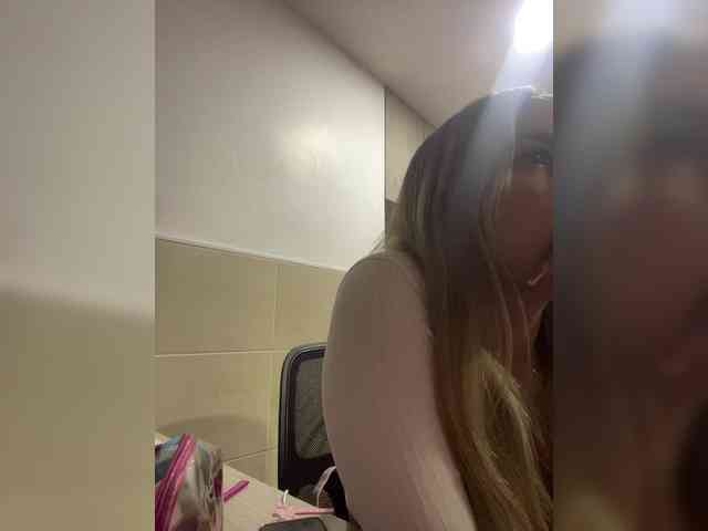 MeganRosse webcam