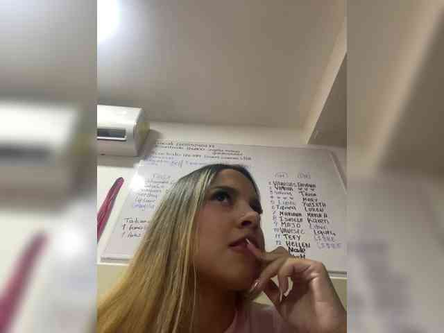 MeganRosse webcam