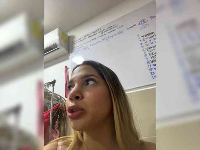Modèle: MeganRosse