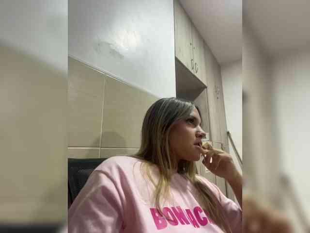 MeganRosse webcam