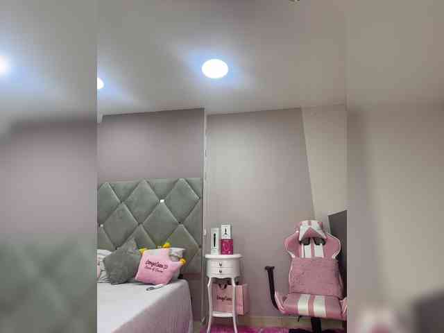 MeganRosse webcam