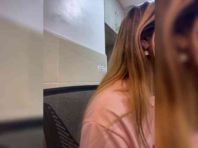 MeganRosse webcam