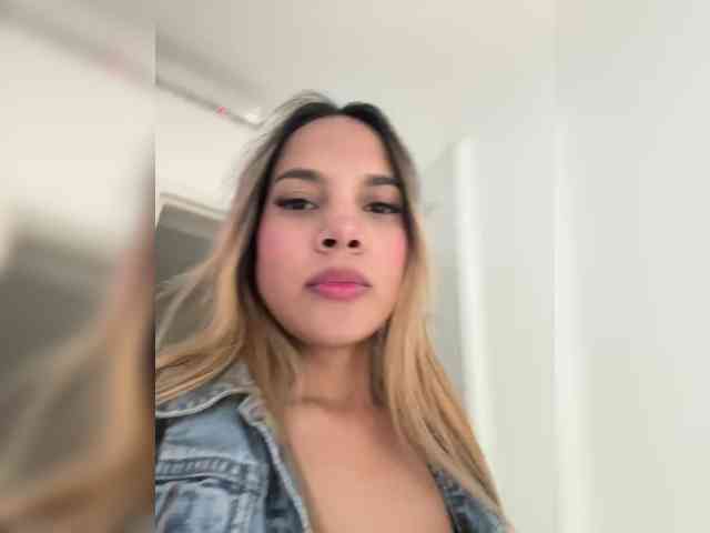 MeganRosse webcam