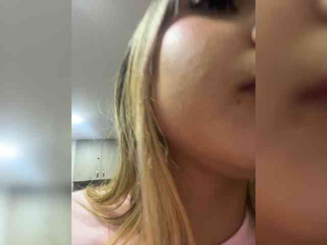 MeganRosse webcam