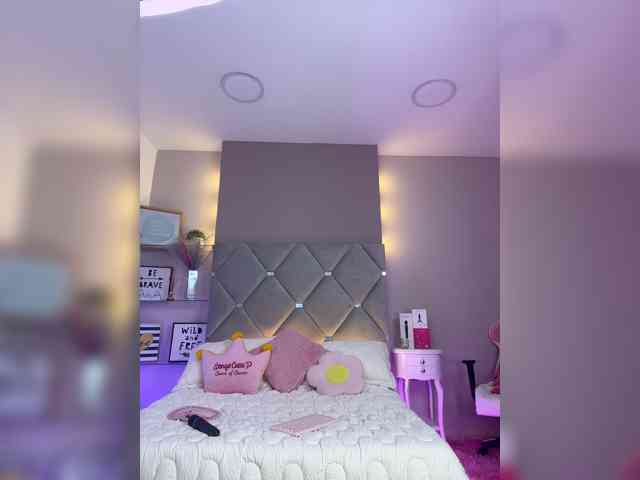 MeganRosse webcam