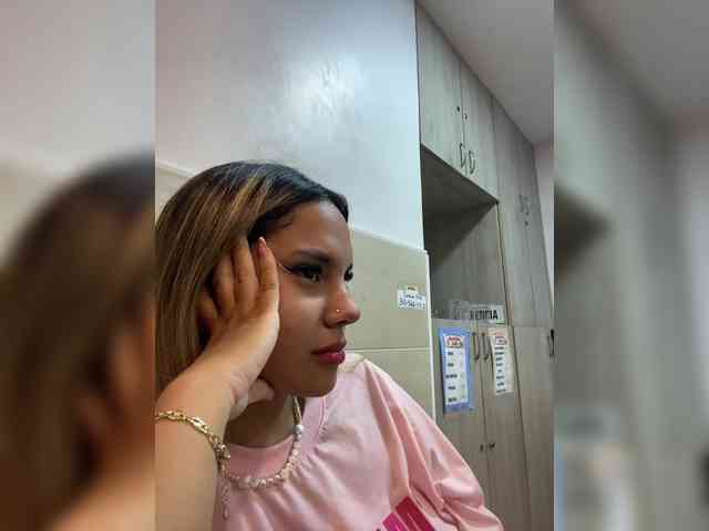 MeganRosse webcam