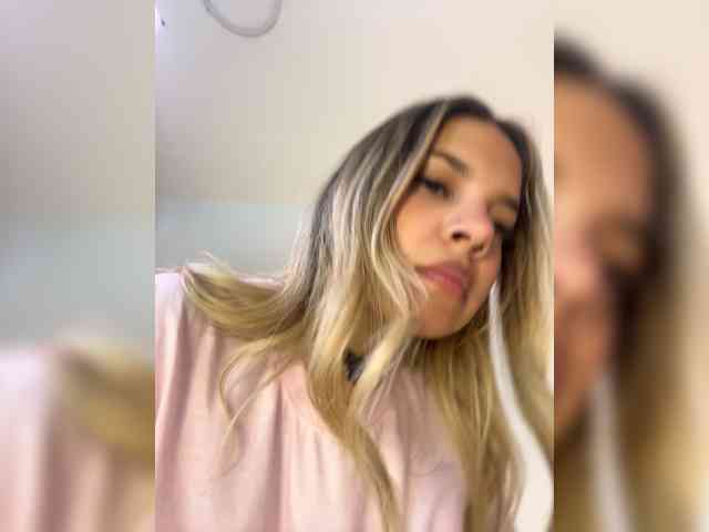 MeganRosse webcam