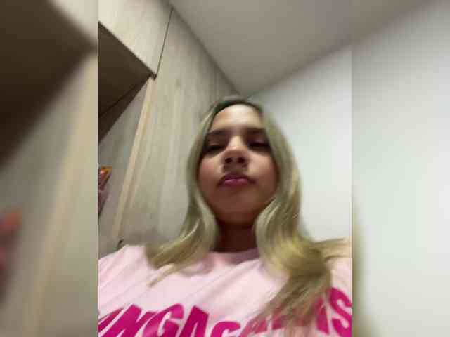 Modèle: MeganRosse