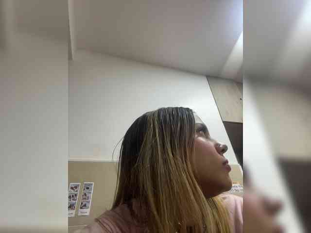 MeganRosse webcam