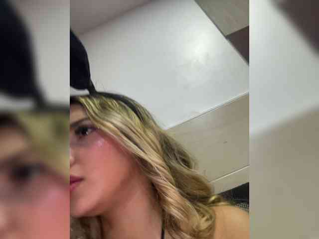 MeganRosse webcam