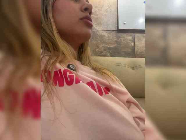 MeganRosse webcam