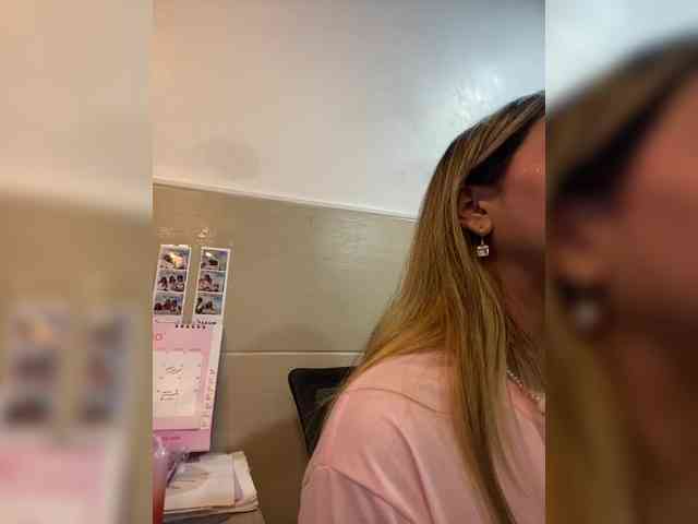 MeganRosse webcam