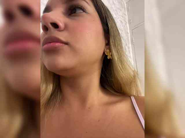 MeganRosse webcam