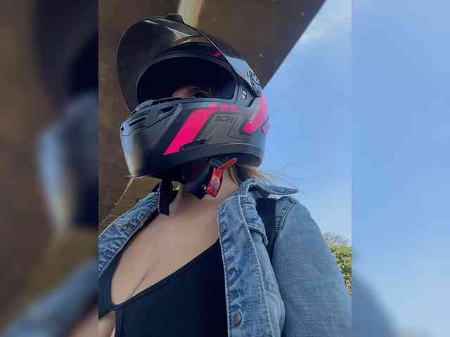 MeganRosse webcam