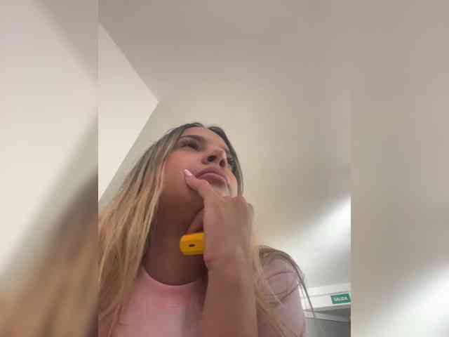 MeganRosse webcam