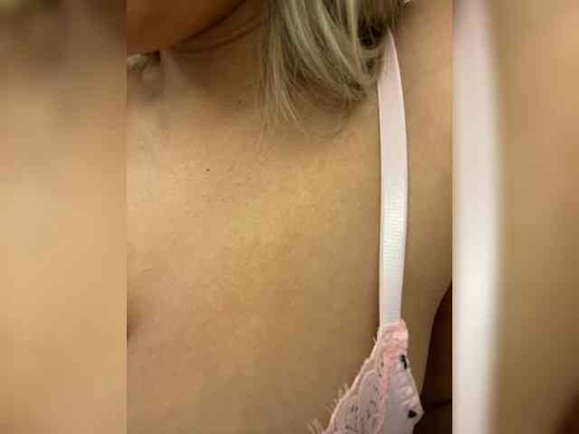 MeganRosse webcam