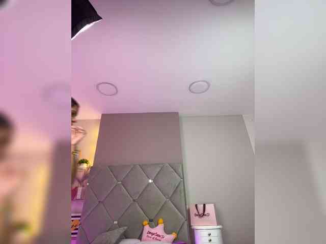 MeganRosse webcam