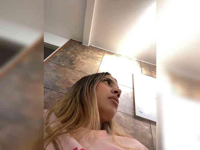 MeganRosse webcam